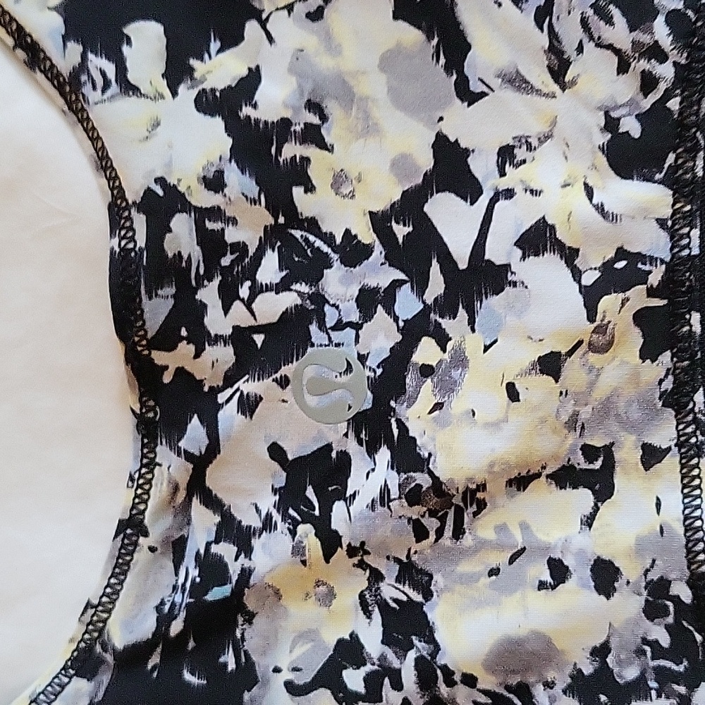 Lululemon Top - Picture 3 of 4